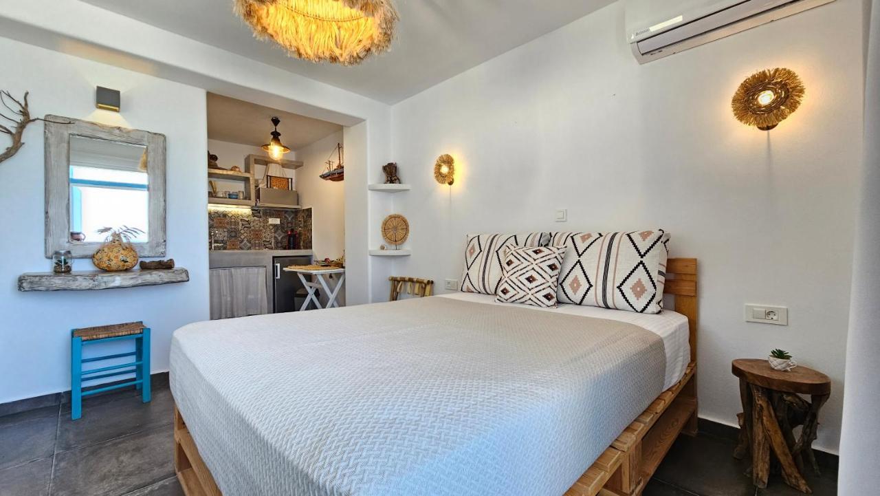 Blu Intenso Boathouse Firopotamos Ngoại thất bức ảnh