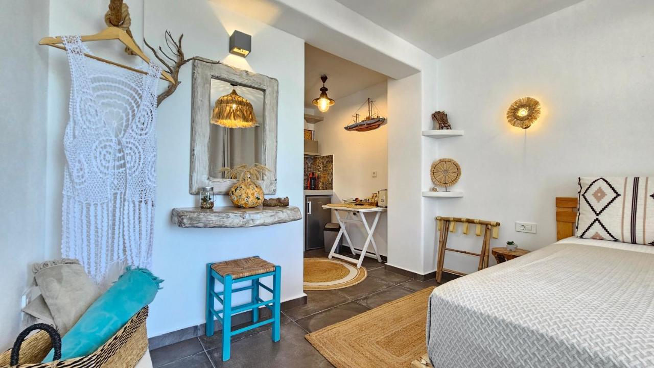 Blu Intenso Boathouse Firopotamos Ngoại thất bức ảnh